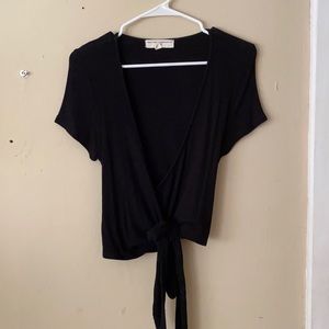 Black shirt with adjustable tie in front